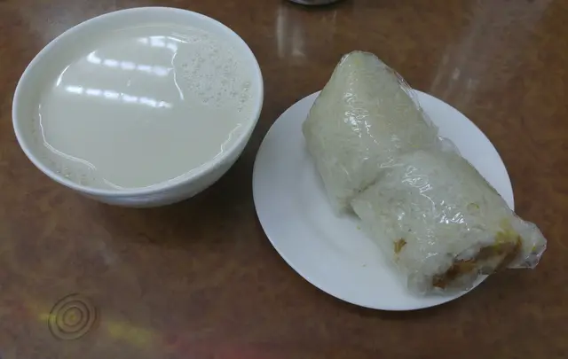 甜豆漿 + 栥飯