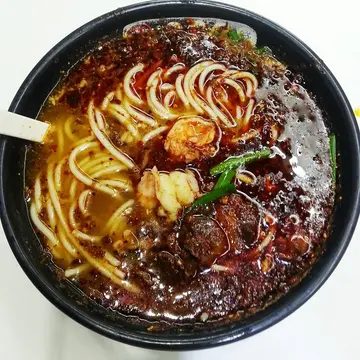 五香牛肉 虾球小窝米线