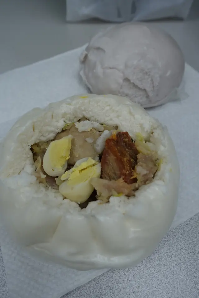 白雪雪香軟的包身，滿載豐富的餡料