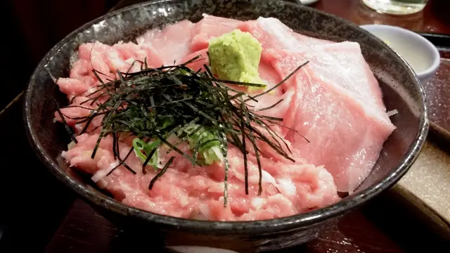 大拖羅拼吞拿魚蓉丼