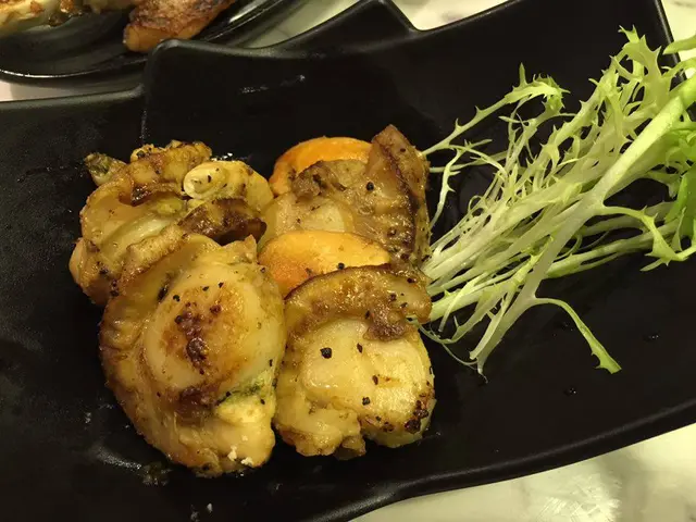 YUMMY! 牛油好香...而且帶子幾大隻..有膏!