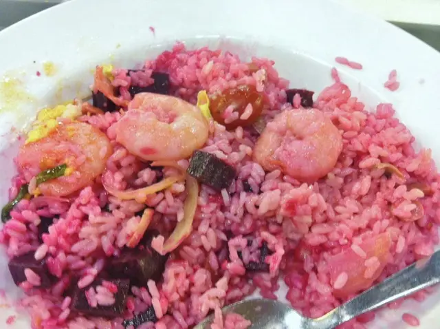 迷幻色彩,鹹鹹忌廉汁,放耐d係口內有紅菜頭鮮味,似蘿蔔