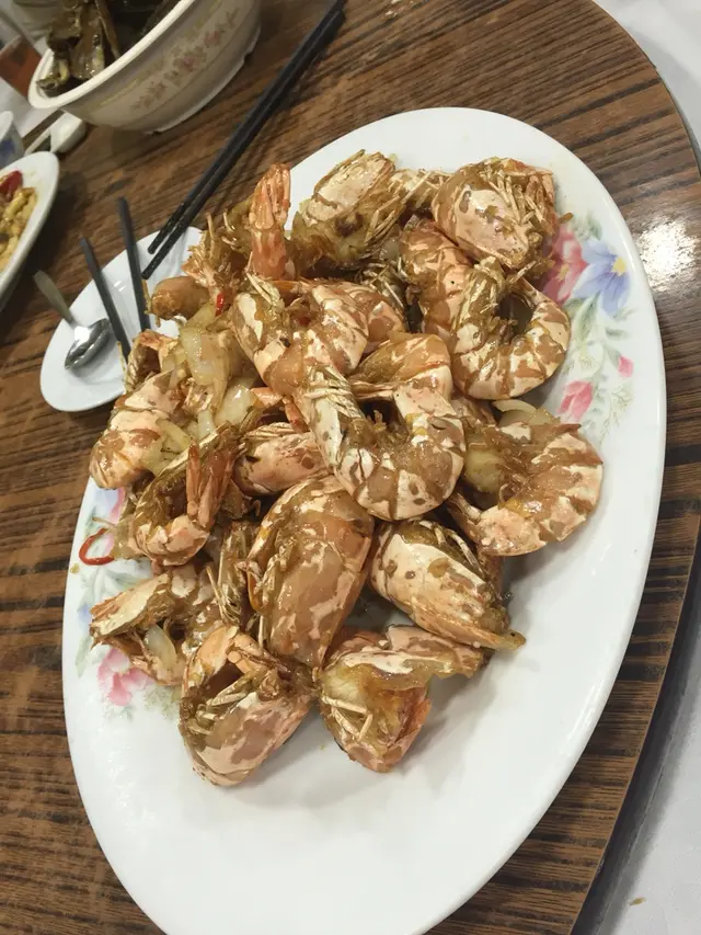 甜同鹹味既配合，以及煮既時間都剛剛好，蝦仲好彈牙，鹹香提升左蝦既鮮味，另外佢開左邊方便碌殼
