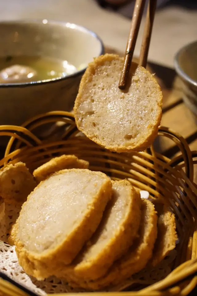 如不執着於「魚蛋要有魚味」,這不失為一道可口小吃。