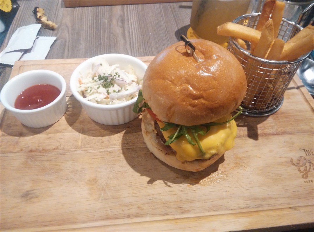 Wagyu Beef Burger With Coleslaw Fries The Grill Room S