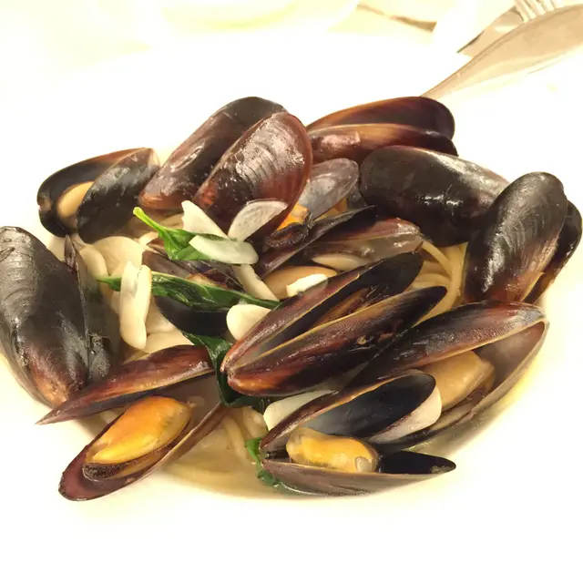 白酒青口燴意粉