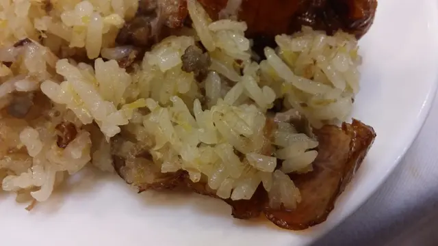 真正的米飯跟切成米粒狀的薑米混合,薑香來得自然合味,不嗆但深邃