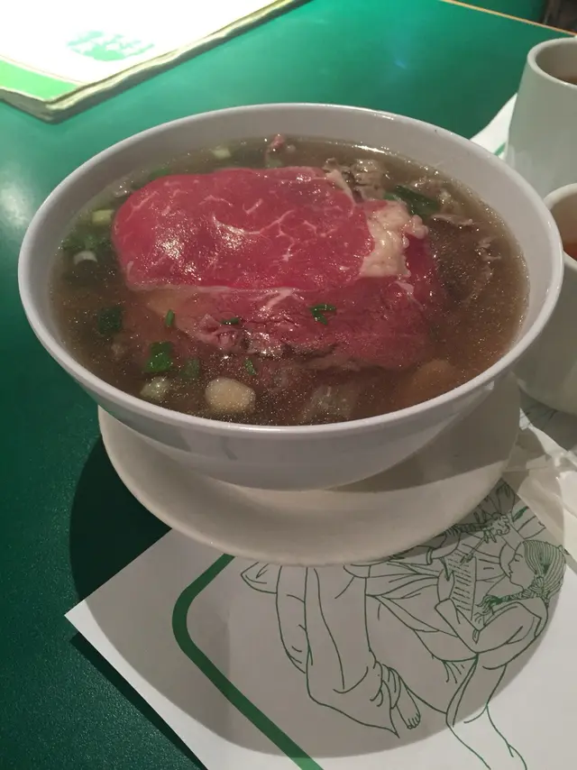生牛肉湯河