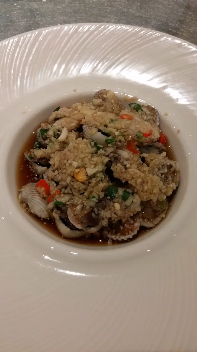 外殼薄身,肉感豐富,雖然也只是一口都不足的丁點肉,但鮮美非常