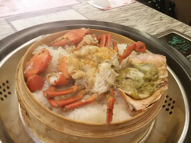 蒜泥肉蟹蒸糯米飯