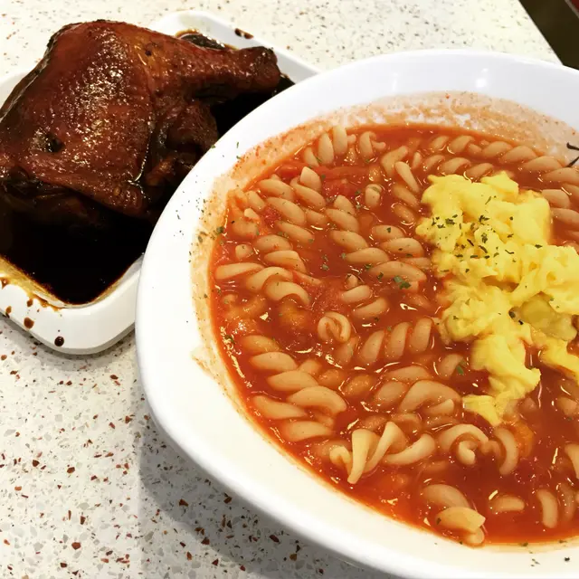 番茄濃湯牛乳螺絲粉