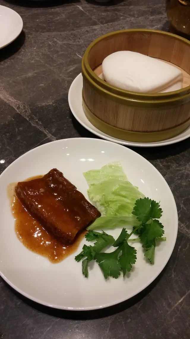 包身細緻，鬆綿軟稔得非常，早早放入餡料定會浸至濕爛