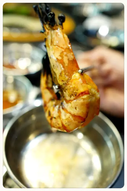 新鮮的大蝦燒過後, 肉質更是鮮甜彈牙, 選料不錯!