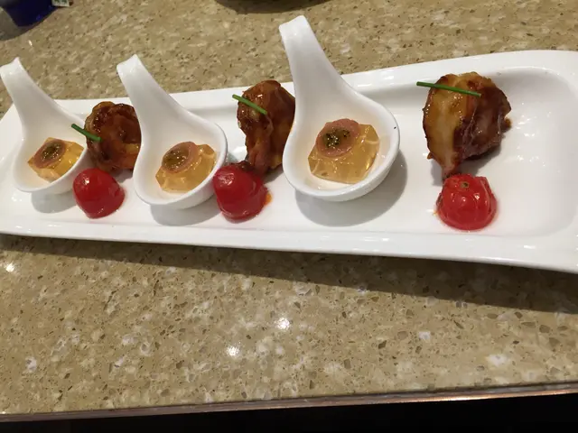 蒜麵豉炒虎蝦配啤酒啫喱