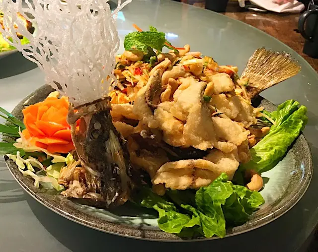 芭提雅酸芒骨香魚