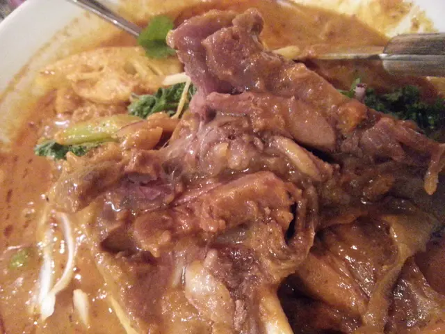 燈籠椒薰羊膝燉配蘑菇及印度特色香料炒飯