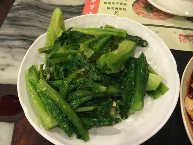 蒜蓉炒油麥菜