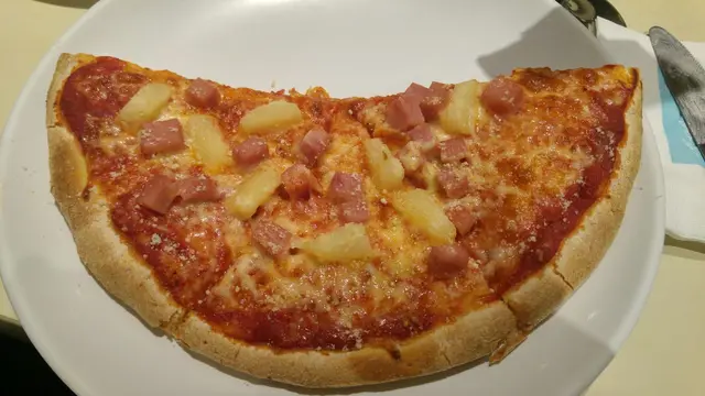 夏威夷pizza (半個)