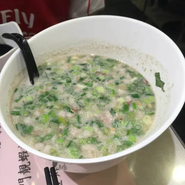 鎮店蠔仔粥