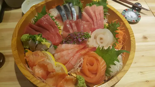 刺身拼盤味道很新鮮