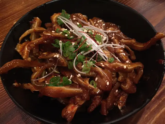 冰爽涼拌麻辣豬耳