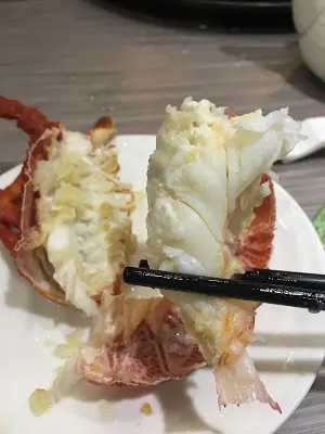 新鮮爽口, 肉質結實彈牙, 有著龍蝦鮮味, 輕易離殼, 咬落啖啖肉好滋味。