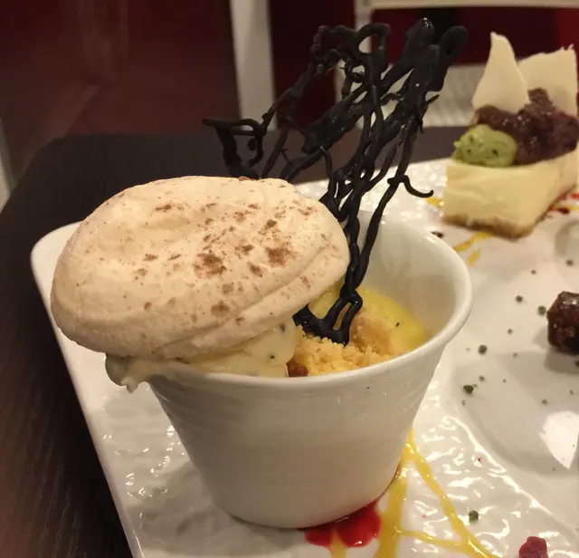 黑松露+白朱古力忌廉+燉蛋