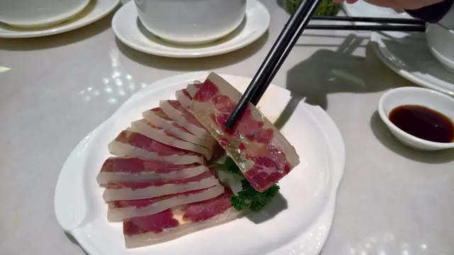 薄切鎮江水晶餚肉