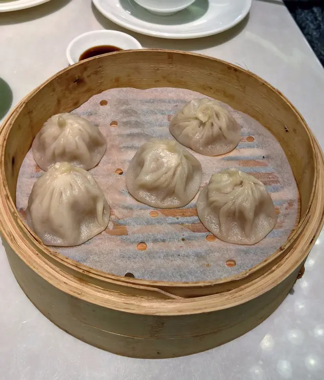 鮮味一口小籠包