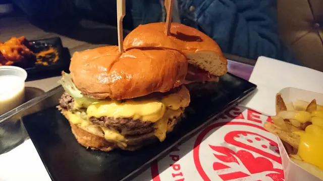 signature double cheese burger