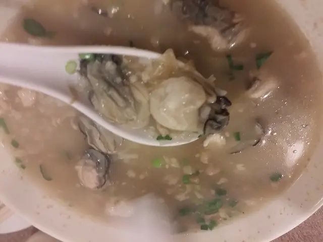 蠔仔肉碎粥
