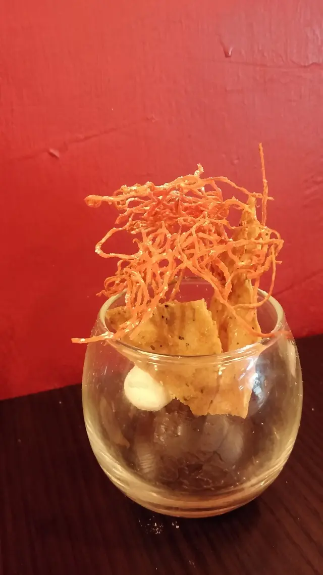 70%特濃朱古力配黑椒脆片