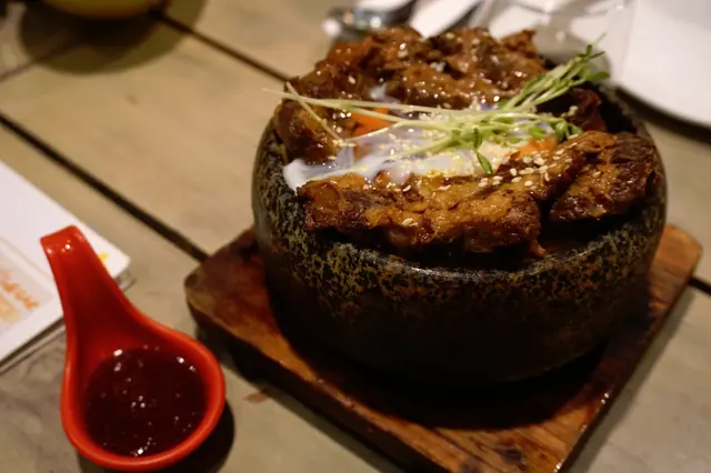 溫泉玉子豚軟骨石燒飯定食