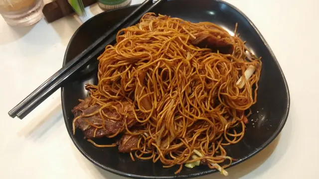 豉油皇豬扒炒麵