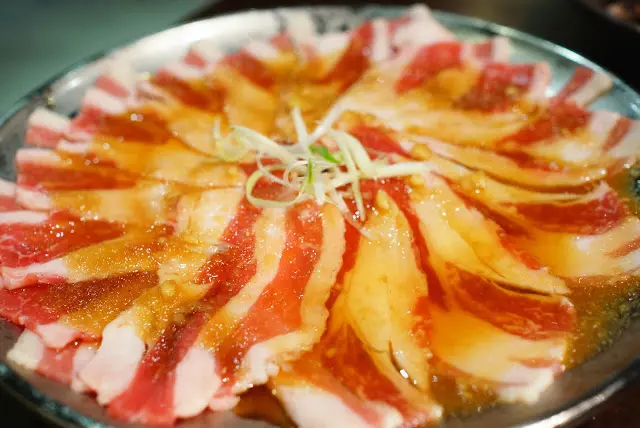 薄薄一片的牛五花