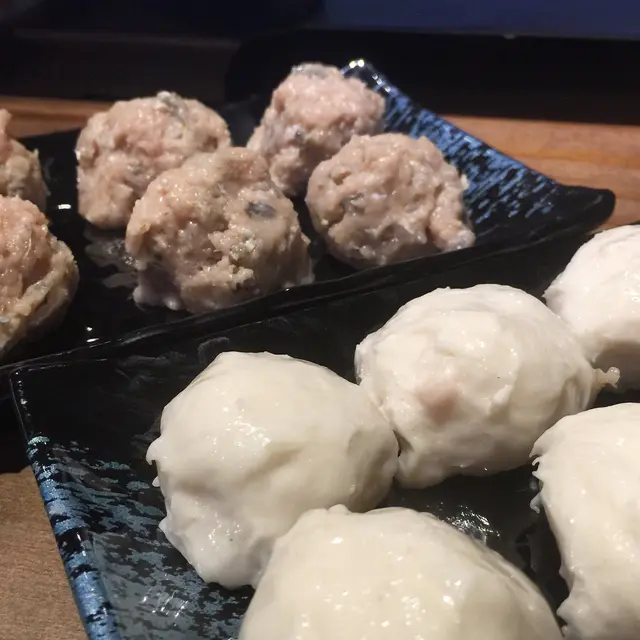 手打墨魚丸