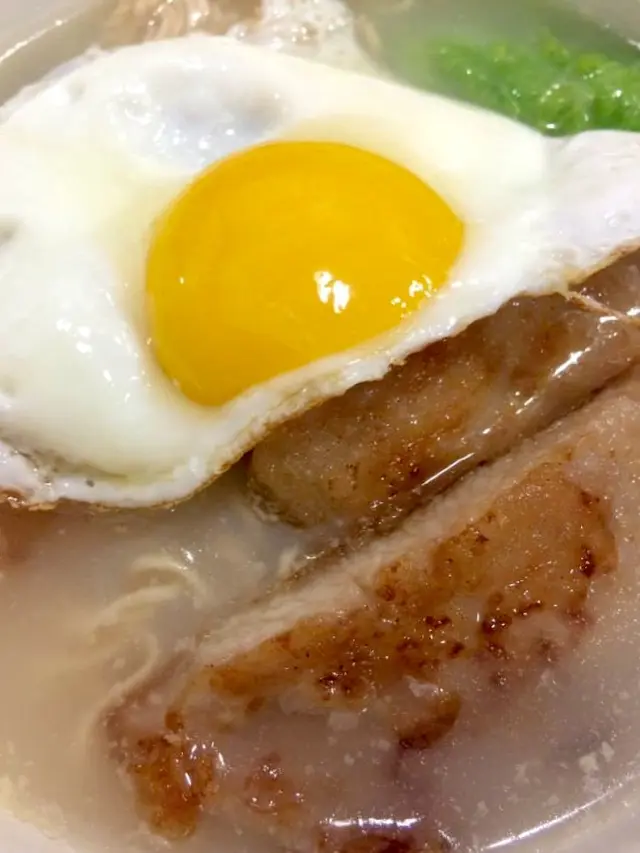 太陽蛋豬扒福字伊麵