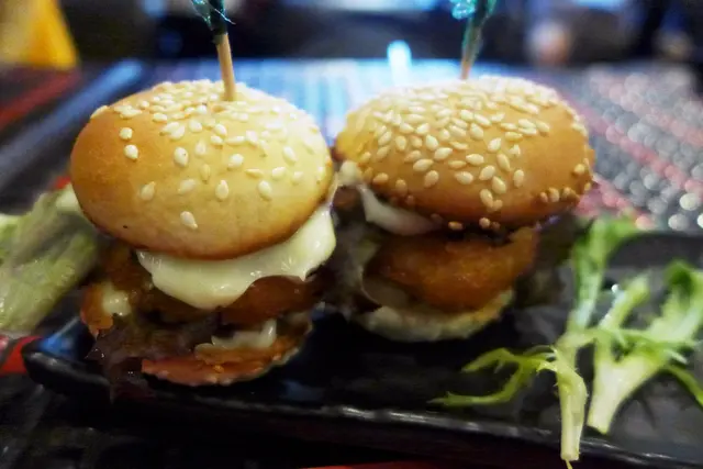 吾系老點小漢堡