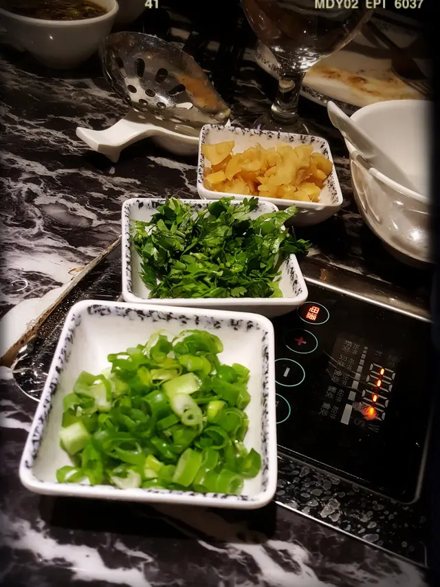 蔥花、芫茜