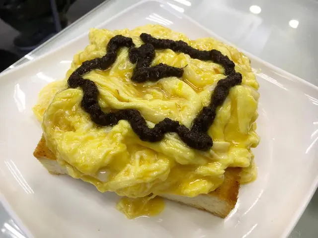黑松露炒蛋多士