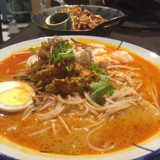 大蝦蟹黃喇沙摻摻麵