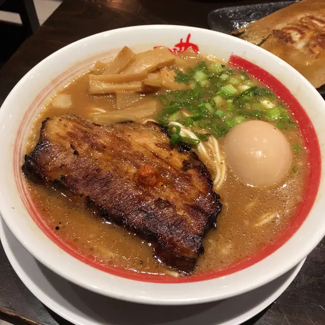 炙燒豚肉味玉拉麵