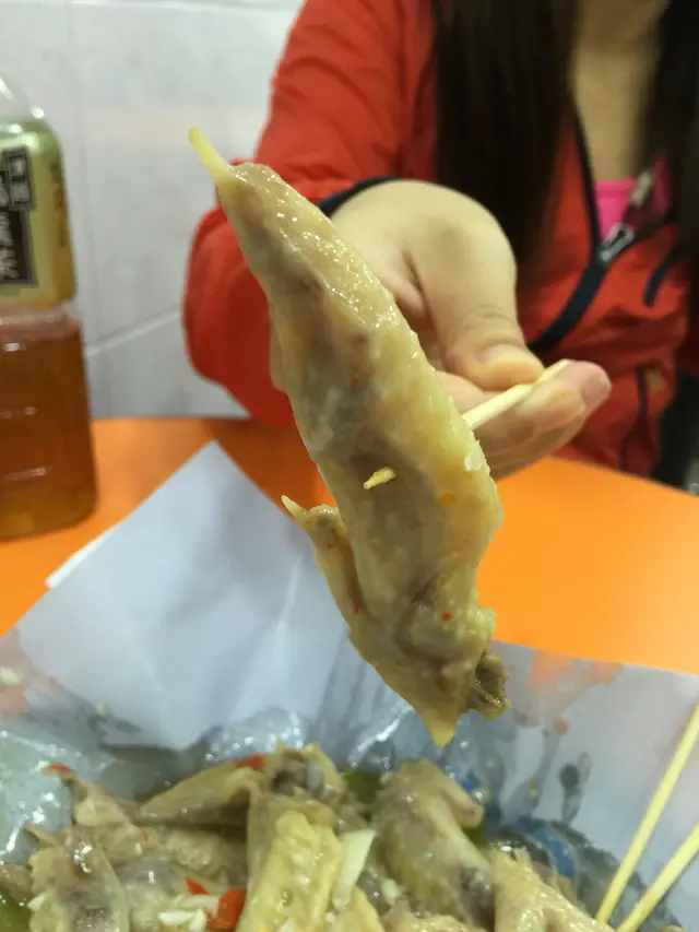 蒜茸香辣雞翼尖