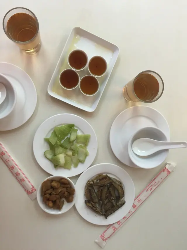 必叫!我哋飯前飯後都都有飲!