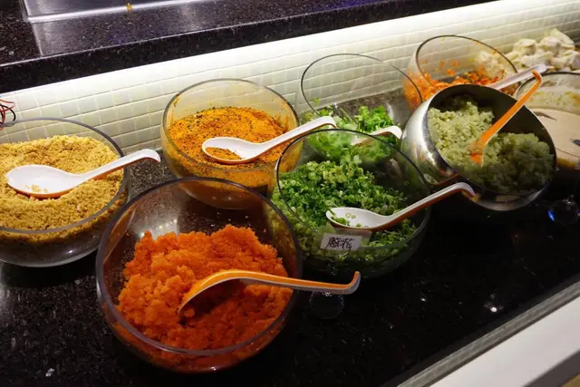 火鍋醬汁配料也不少