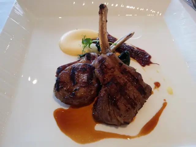 炭燒羊架六成熟