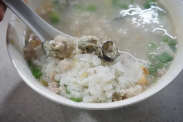 入口一陣香鮮,那鮮味來新鮮的蠔仔