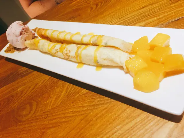 芒果班㦸配野莓雪糕