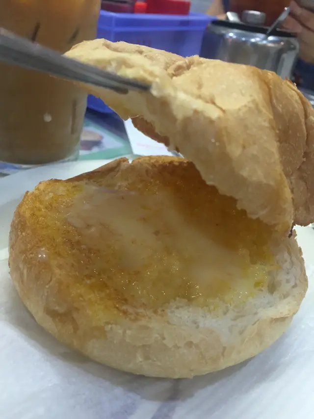 奶油豬仔包