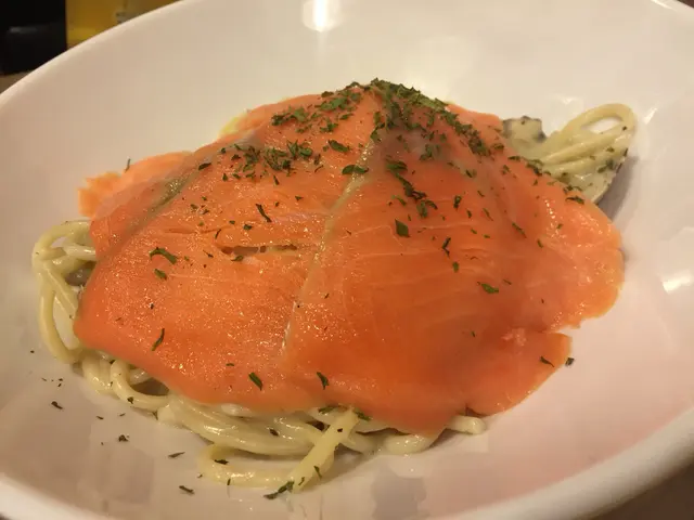 呢個煙三文魚其實無咩特別 只係香草味重 d蜆無沙但都幾入味👍🏼💁🏻